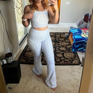 AQUARIUS TOP & BOTTOM WOLVEN yoga set -sustainable fashion